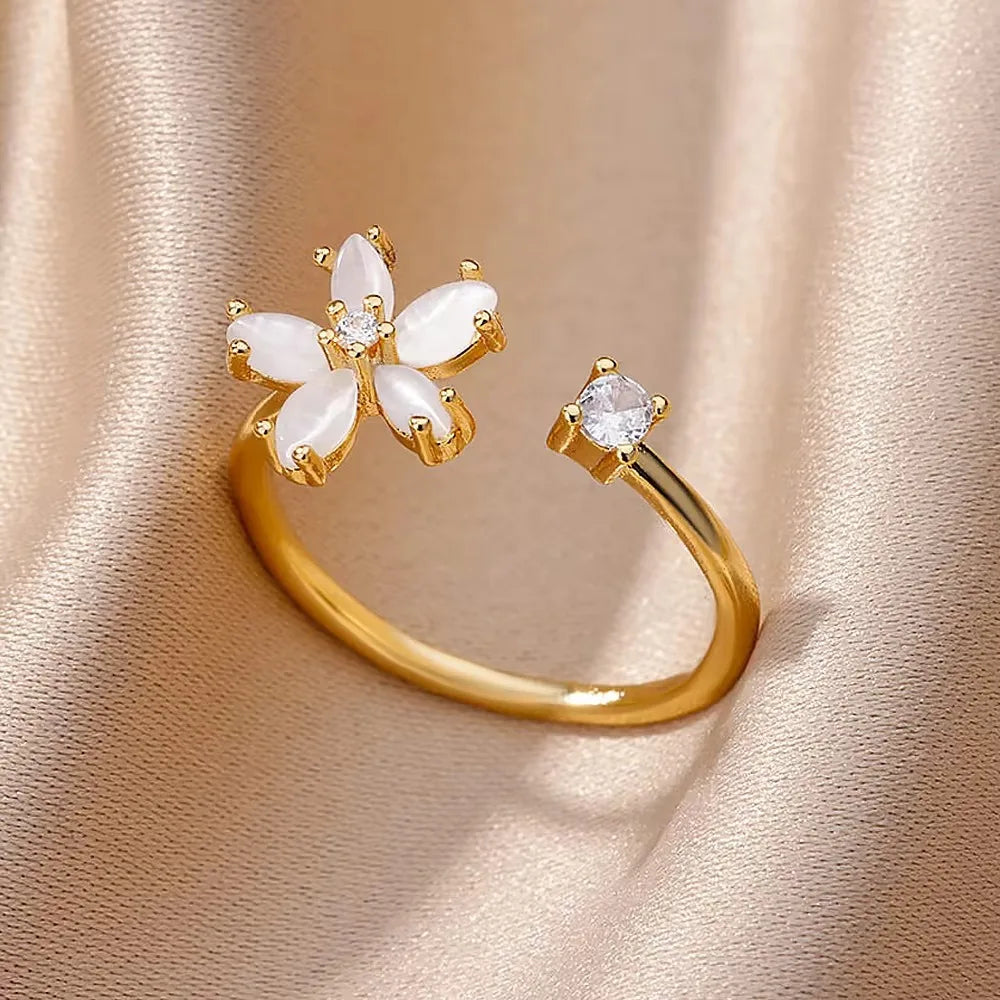 Romantic Gold Zircon Five-Petal Flower Ring