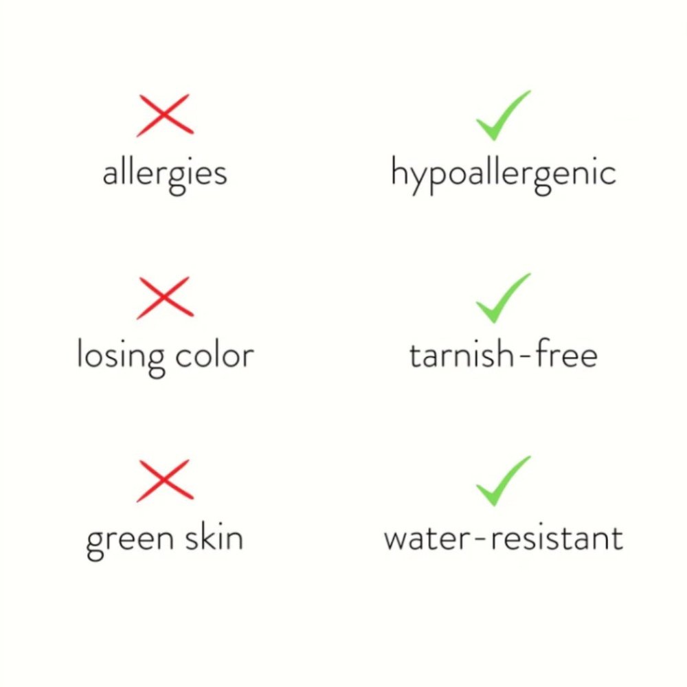 Elegant Gold Flower Necklace